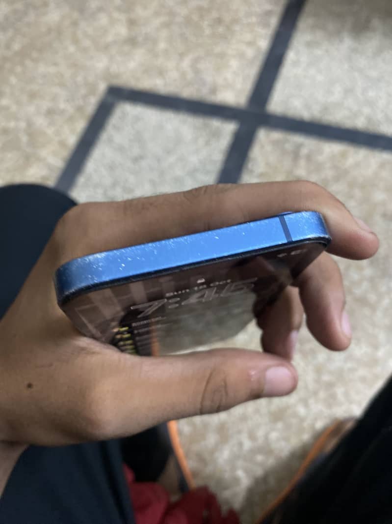 Apple iPhone 13 1