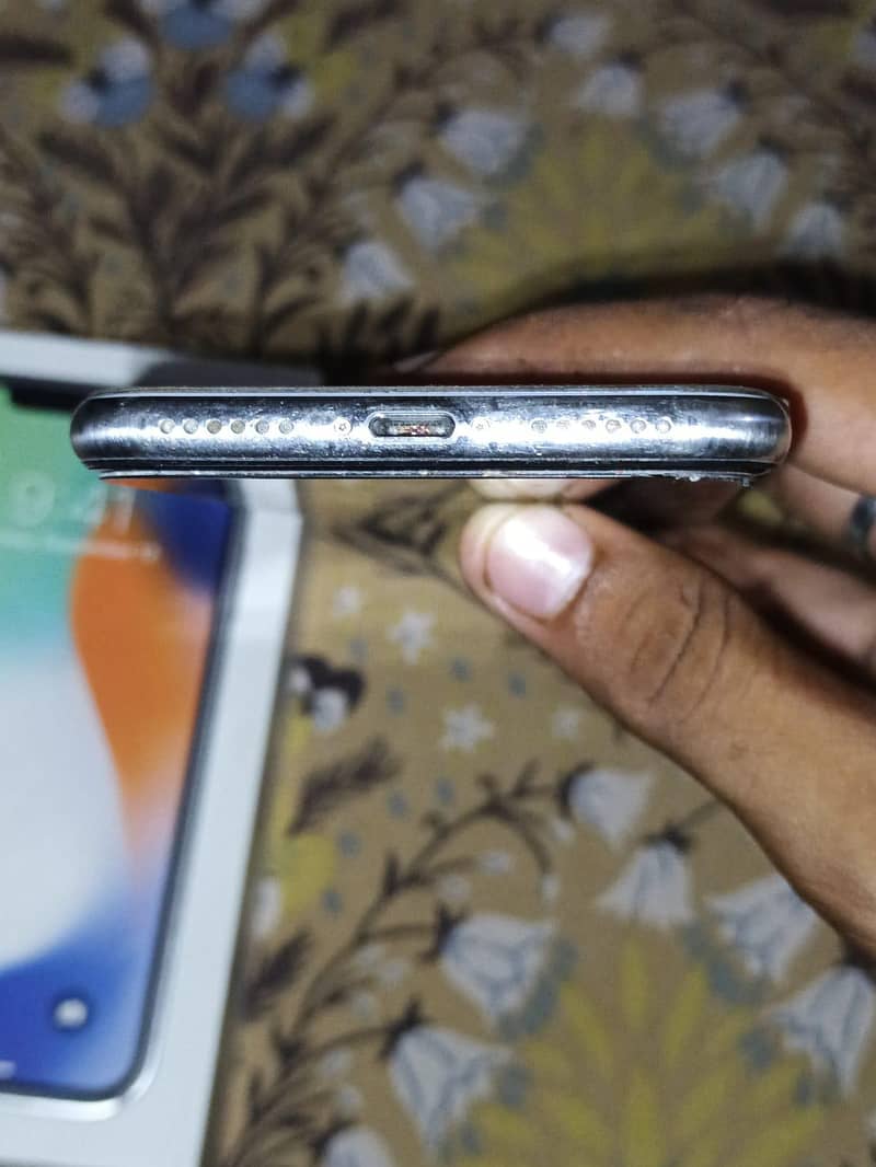 Apple iPhone X 5