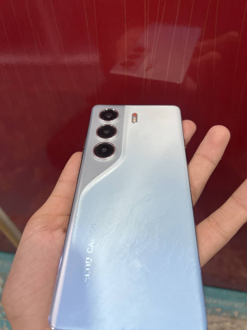 Tecno CAMON 40 Pro 2