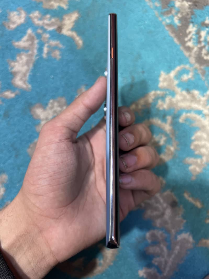 Tecno CAMON 40 Pro 3