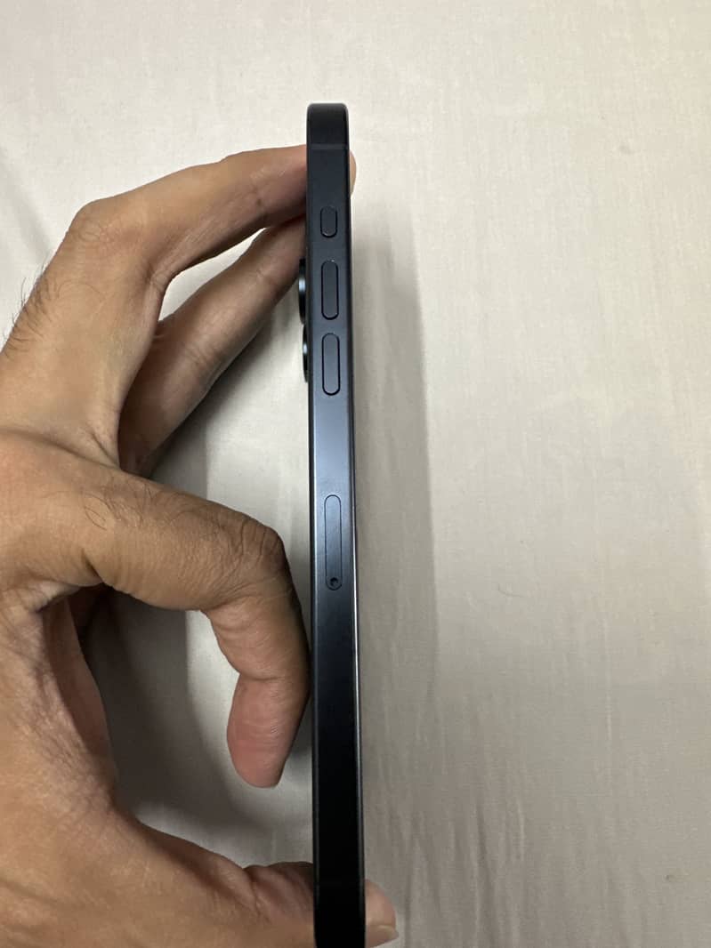 Apple iPhone 15 Pro Max 1