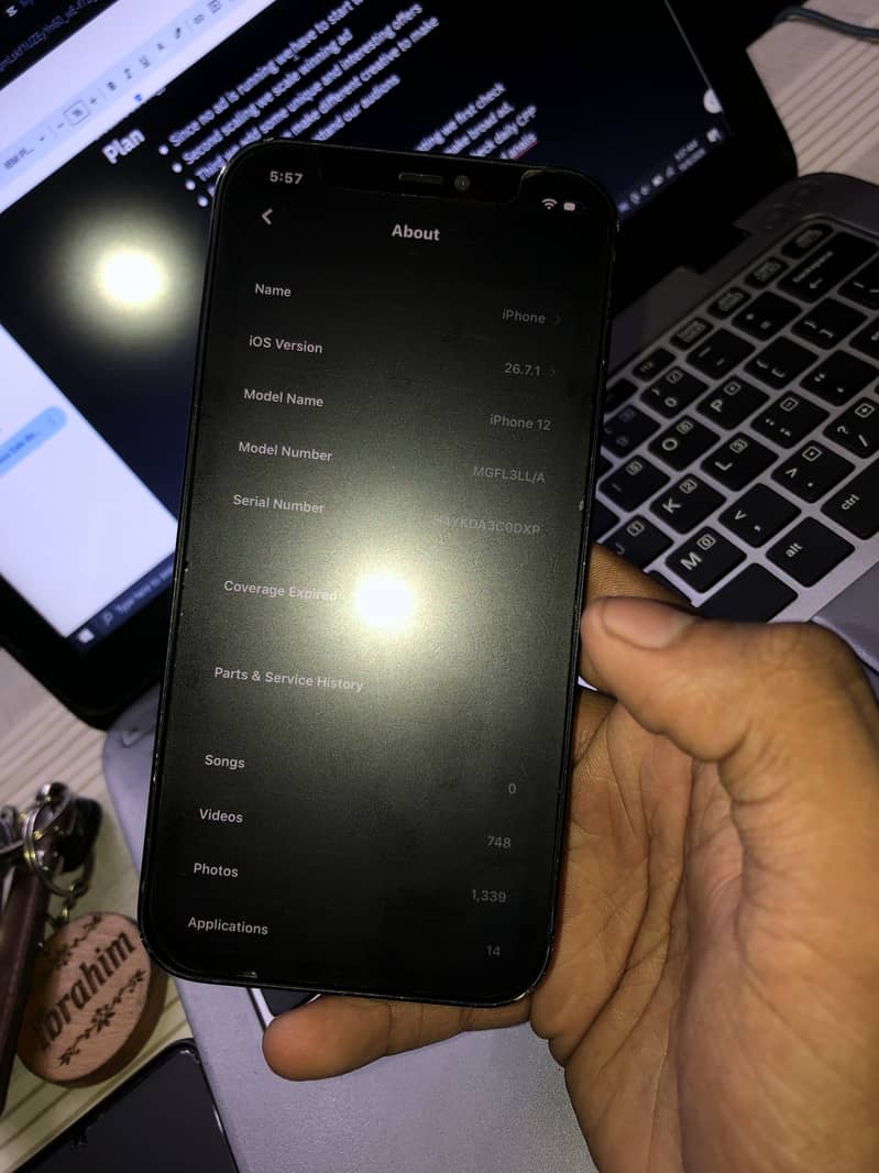 Apple iPhone 12 4