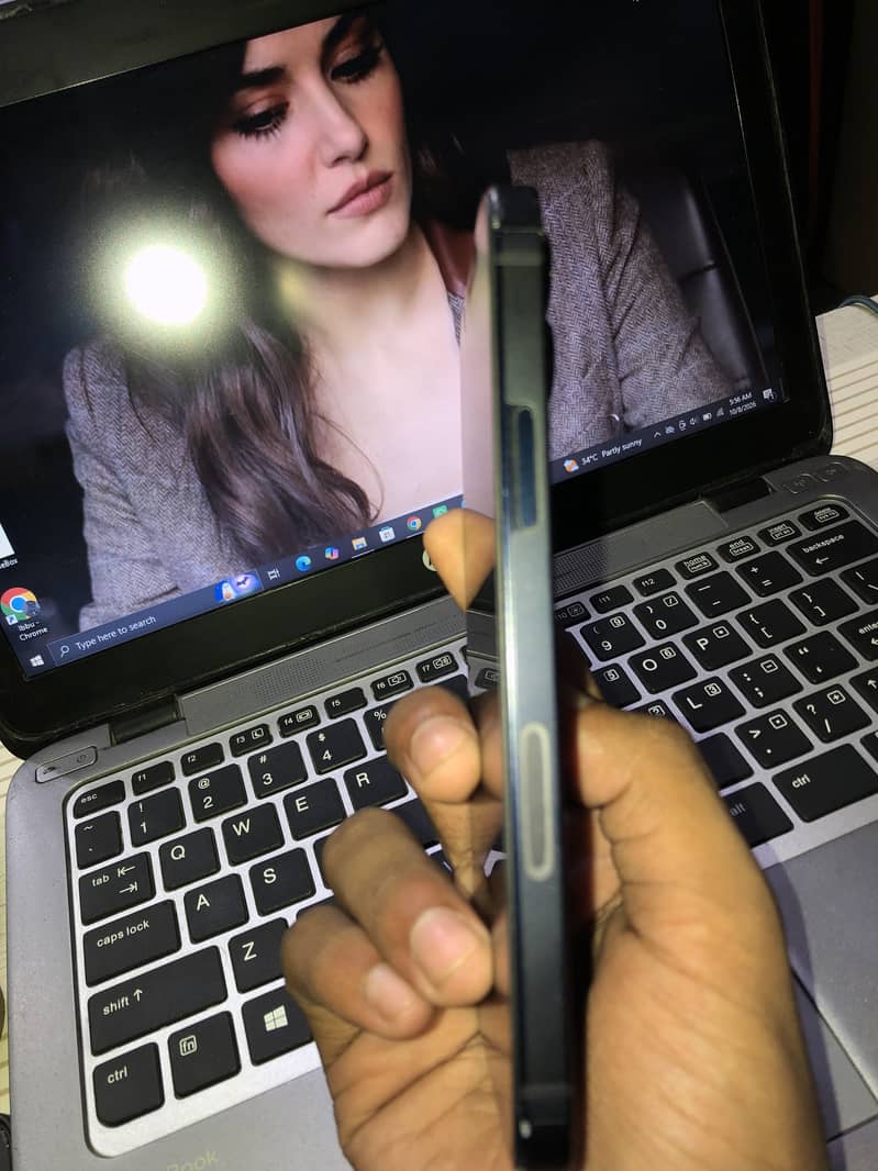 Apple iPhone 12 9