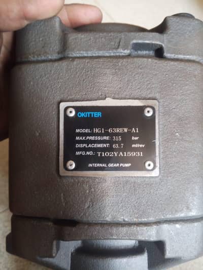 pet moulding servo moter ka pump he new