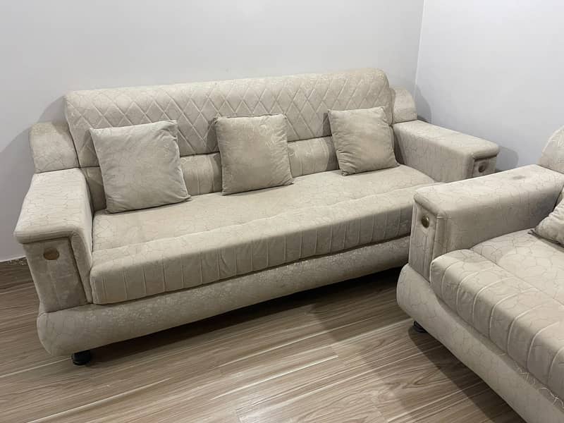 5 seater sofa 0