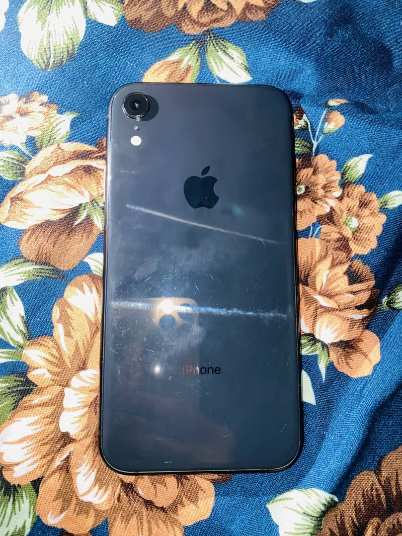 Apple iPhone XR 0