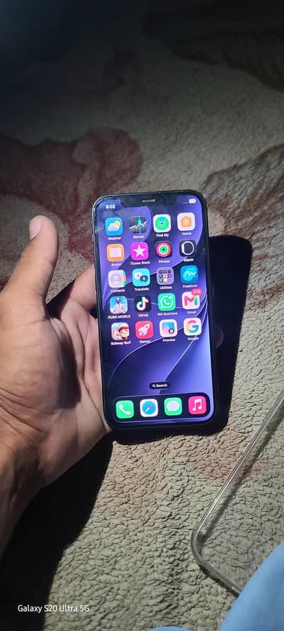 Apple iPhone 12