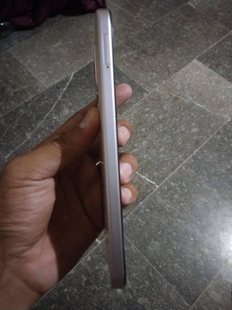 OPPO A6 1