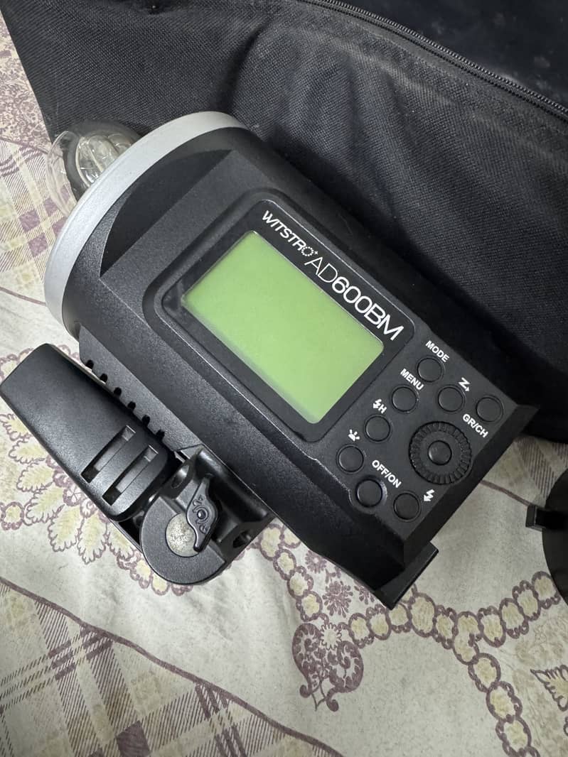 Strobe light AD 600 3