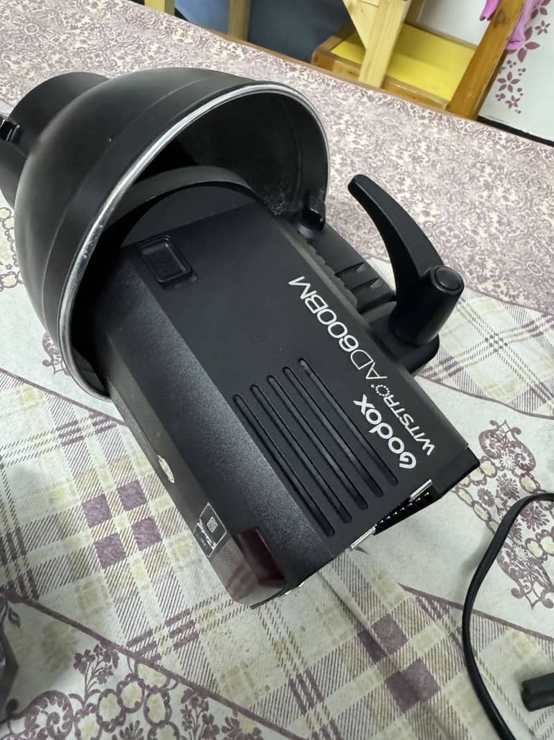 Strobe light AD 600 4