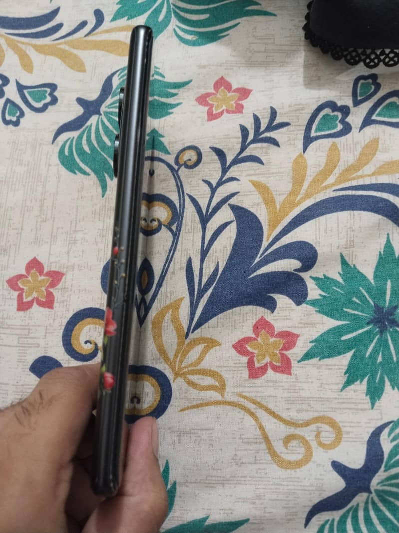 Xiaomi Redmi Note 14 Pro 3