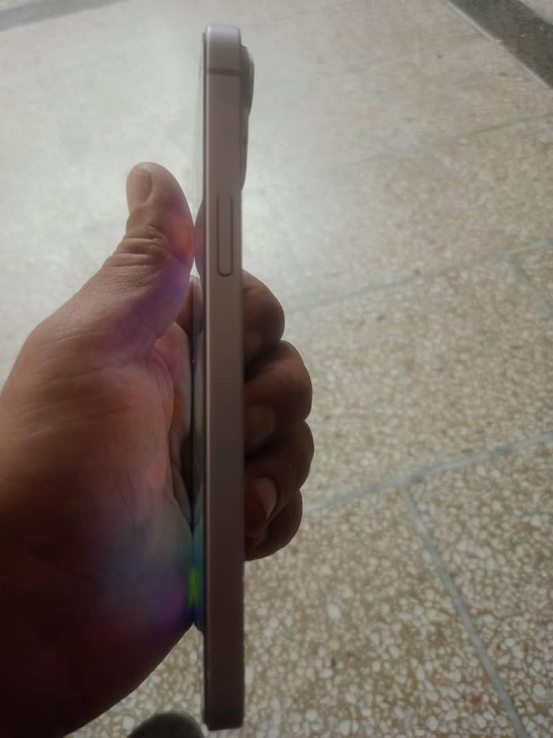 Apple iPhone 14 plus 3