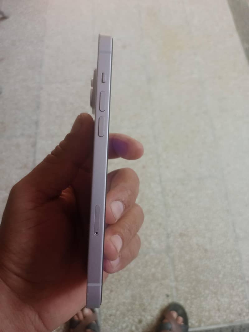 Apple iPhone 14 plus 4