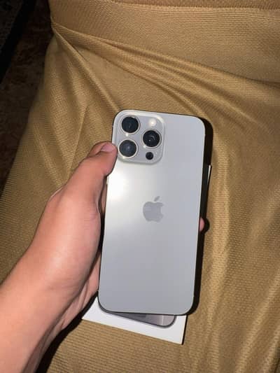 Apple iPhone 16 Pro Max