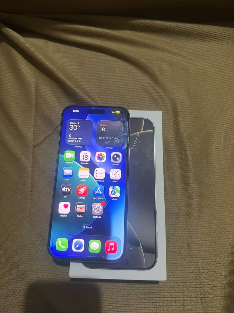 Apple iPhone 16 Pro Max 1