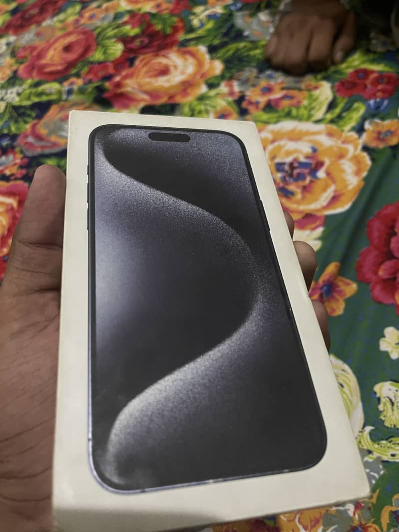 Apple iPhone 15 Pro Max 2