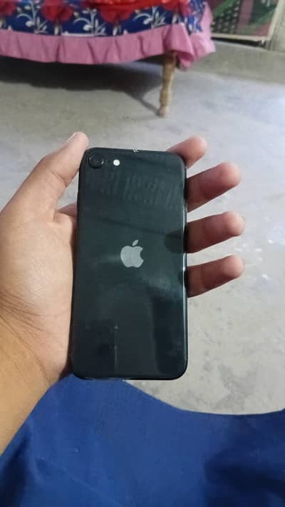 Apple iPhone SE