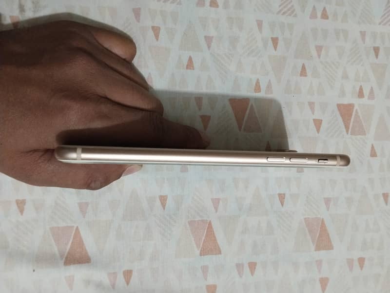 Apple iPhone 8 Plus 2