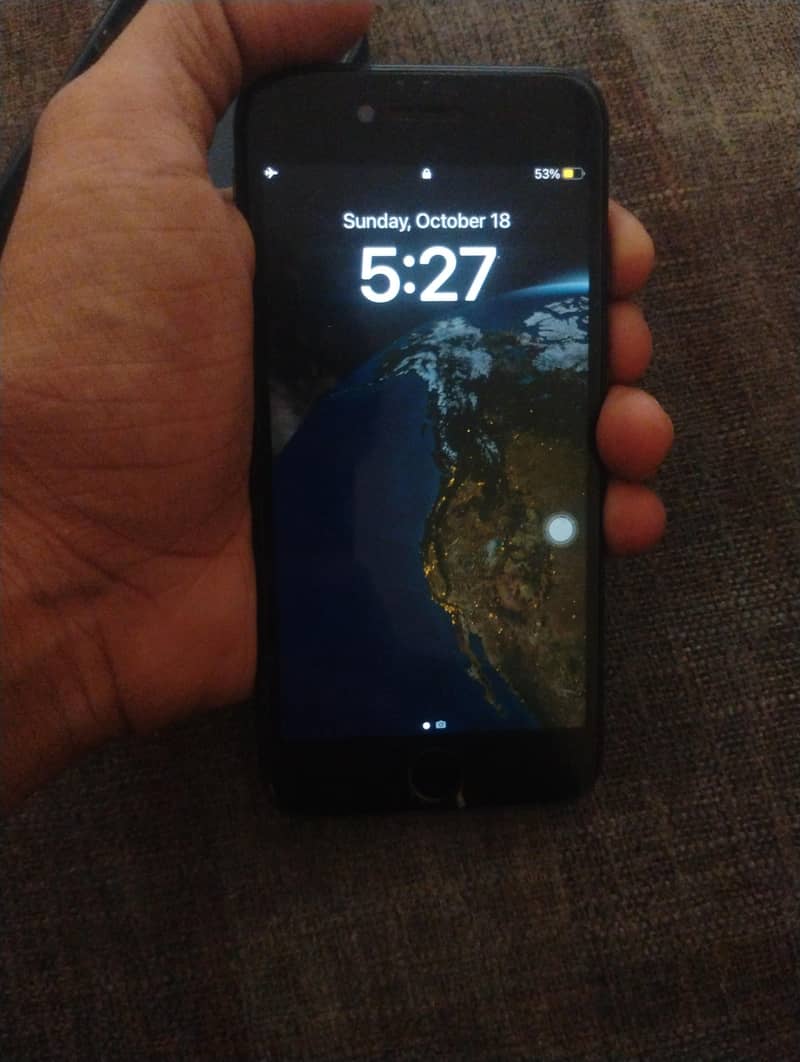 Apple iPhone 8 6
