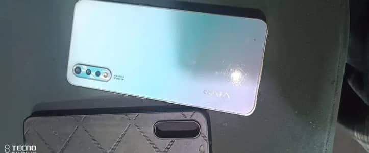 Vivo S1