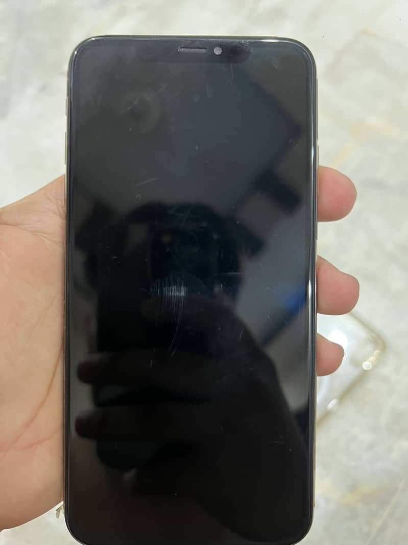 Apple iPhone XS Max 2