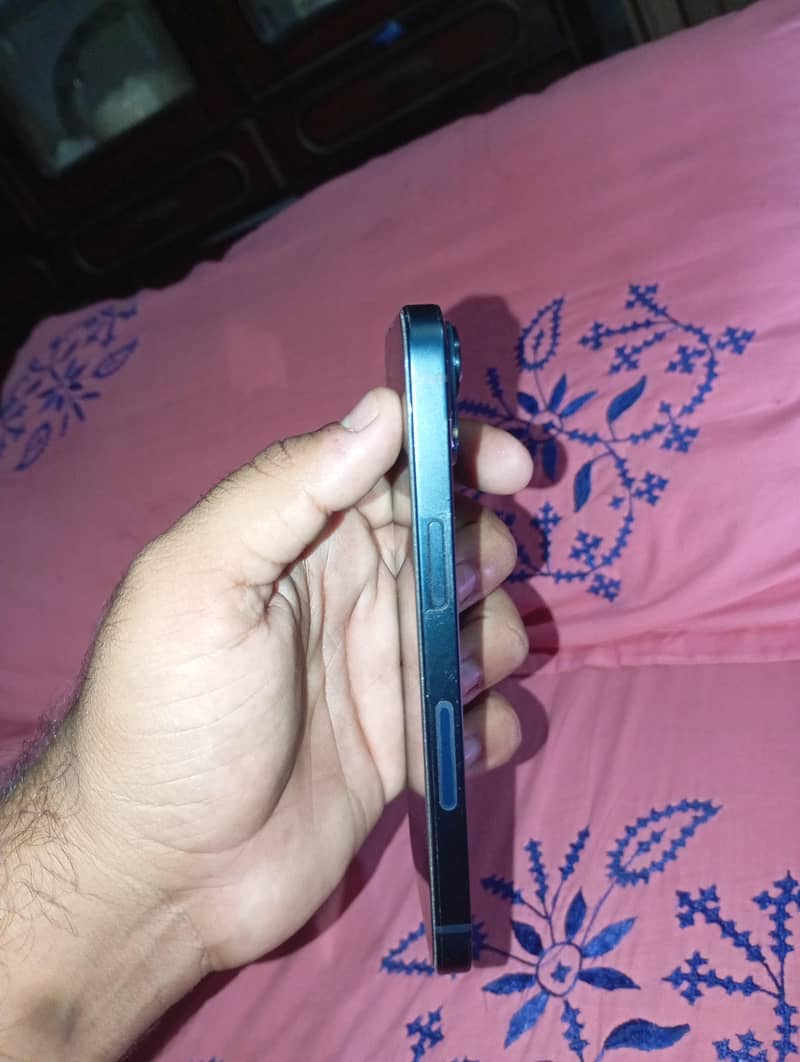 Apple iPhone 14 6