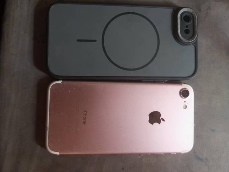 Apple iPhone 7 Plus 0