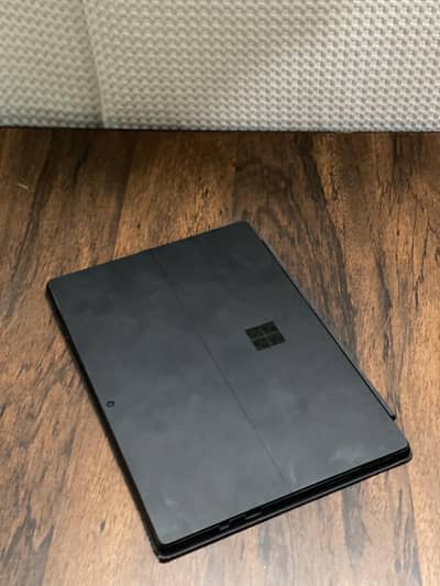 Core i7-11th generation G7 Surface pro 7 plus
