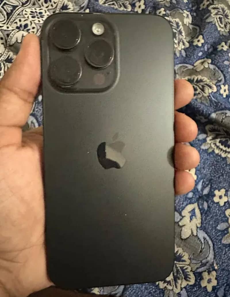 Apple iPhone 15 Pro Max 0