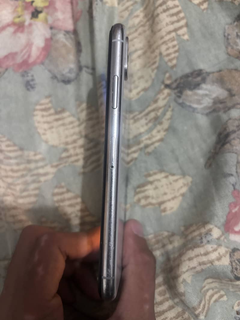 Apple iPhone X 2