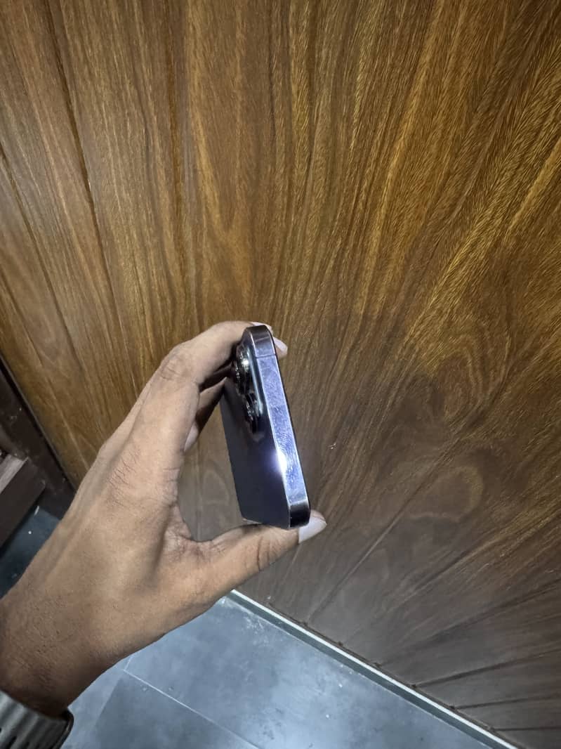 Apple iPhone 14 Pro Max 6
