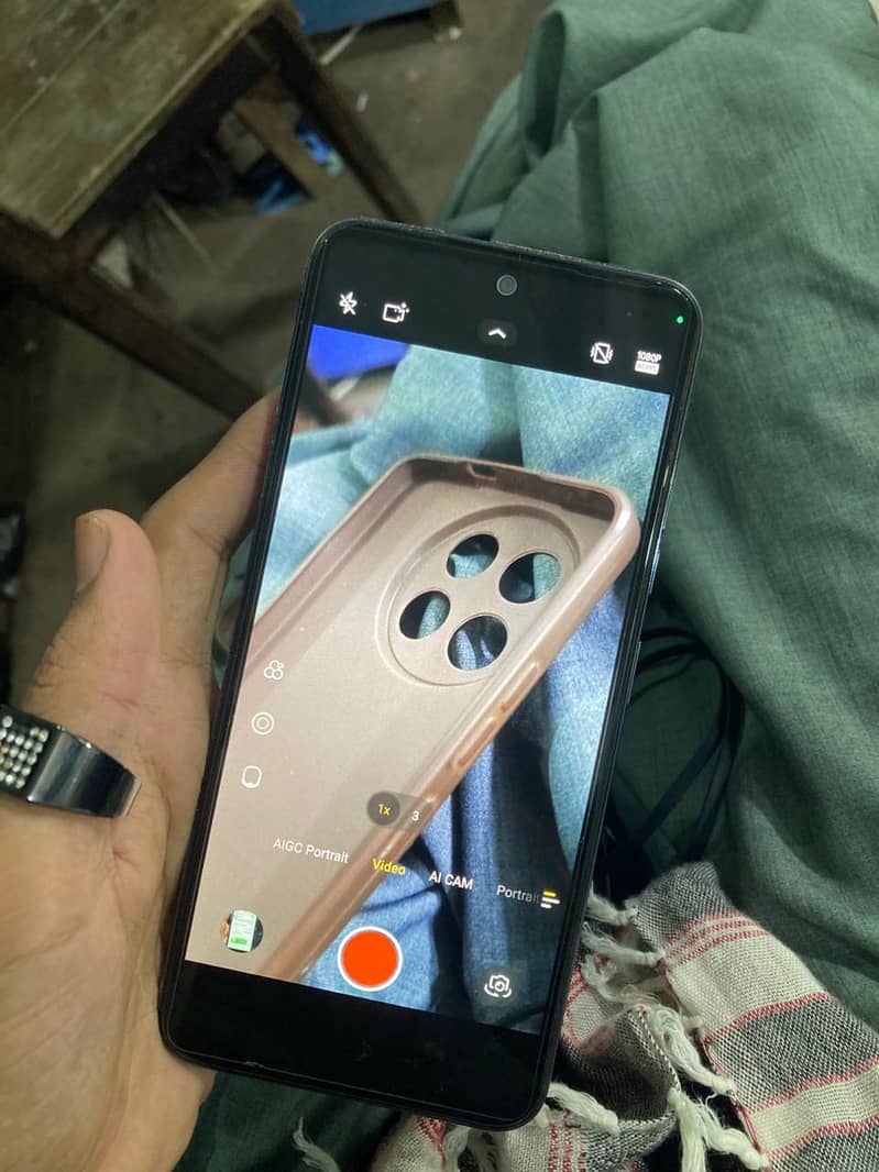 Tecno SPARK 30 Pro 2