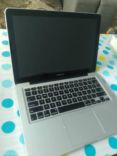 Apple laptop for sale