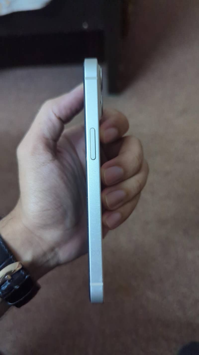 Apple iPhone 13 1