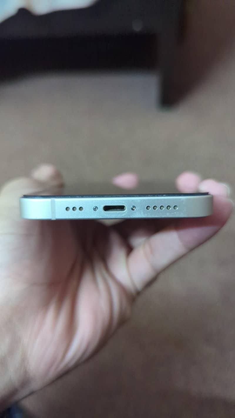 Apple iPhone 13 5