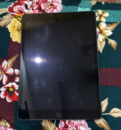 Apple iPad 7th Generation – 32GB | Excellent Condition.