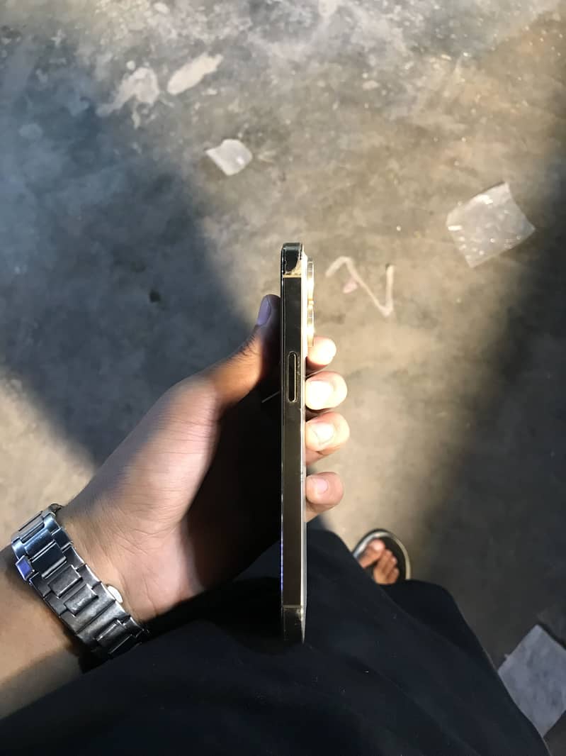 iPhone 13 Pro 3