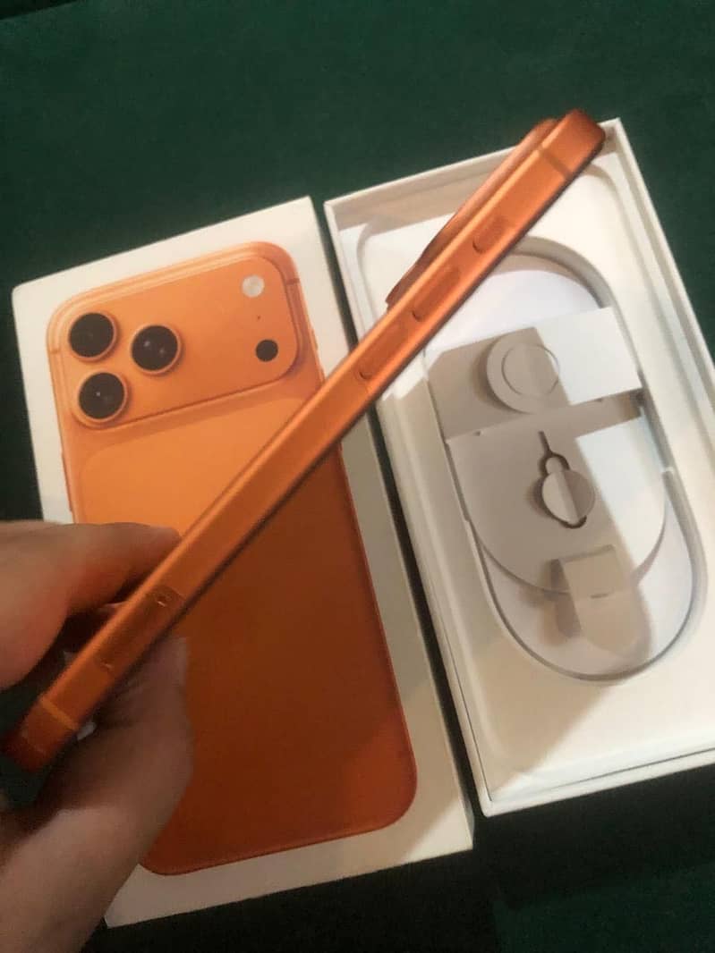 Apple iPhone 17 Pro Max 7