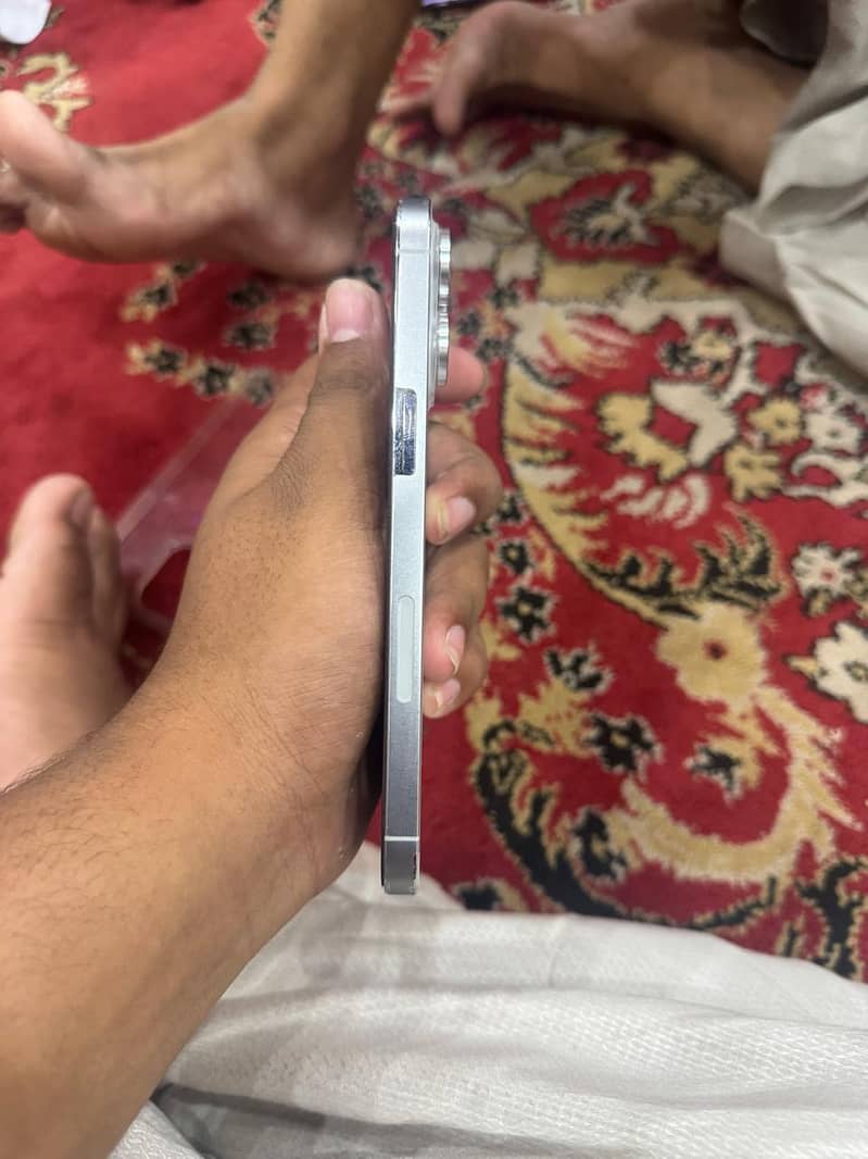 iphone 14 pro max 2