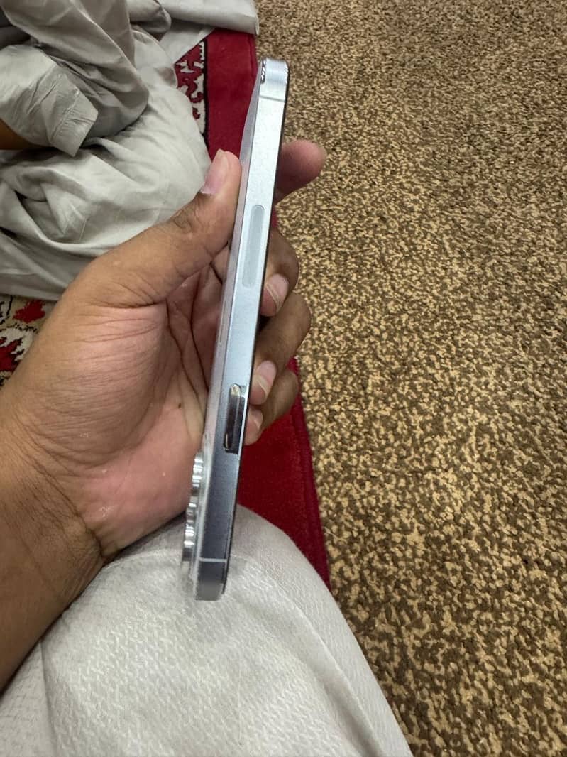 iphone 14 pro max 5