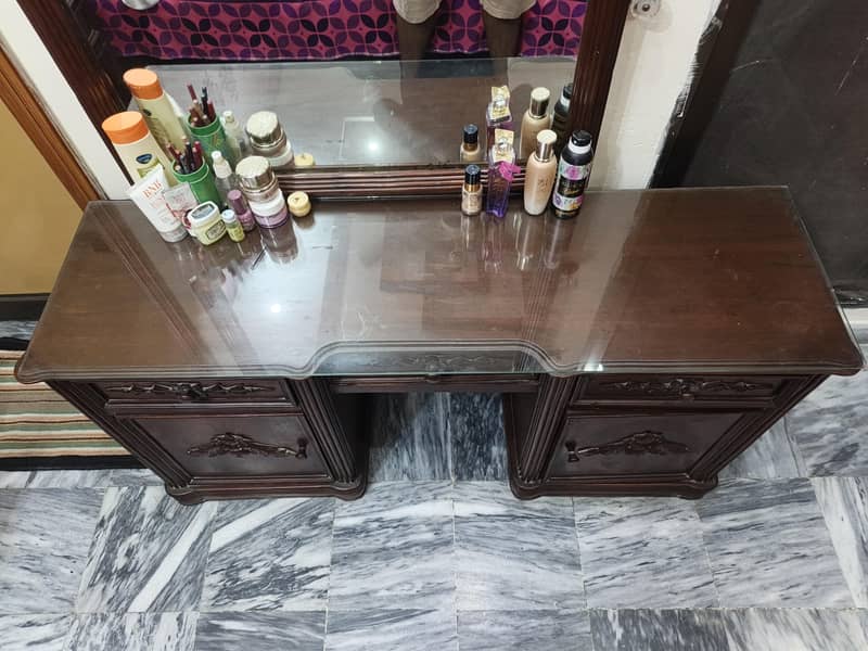 dressing table 3