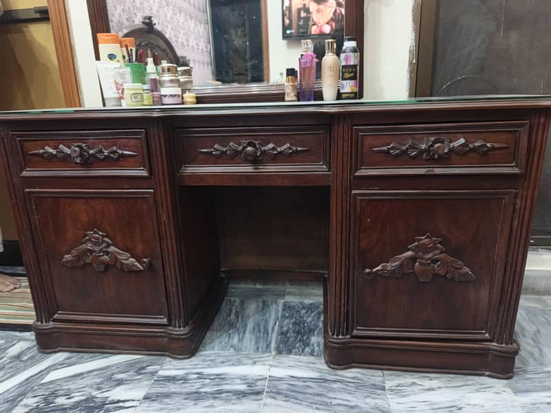 dressing table 4