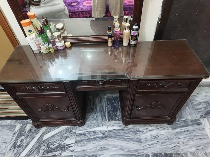 dressing table 5