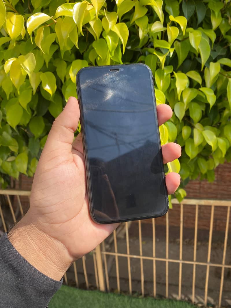 iPhone XR 2