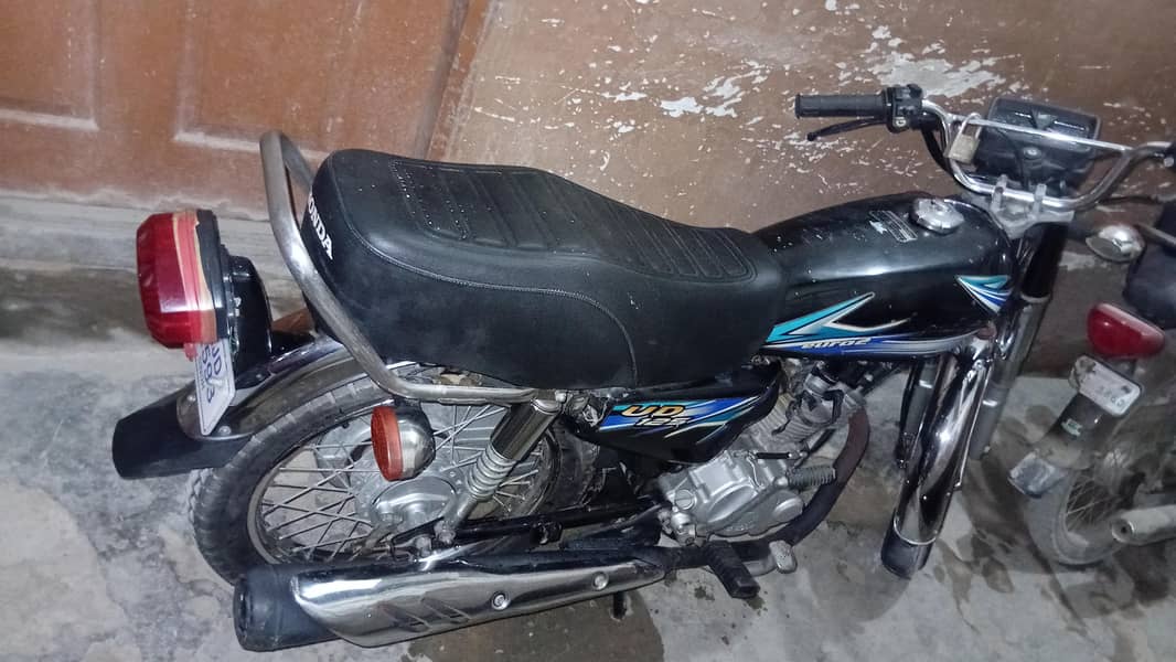 UNIQUE 125C 2