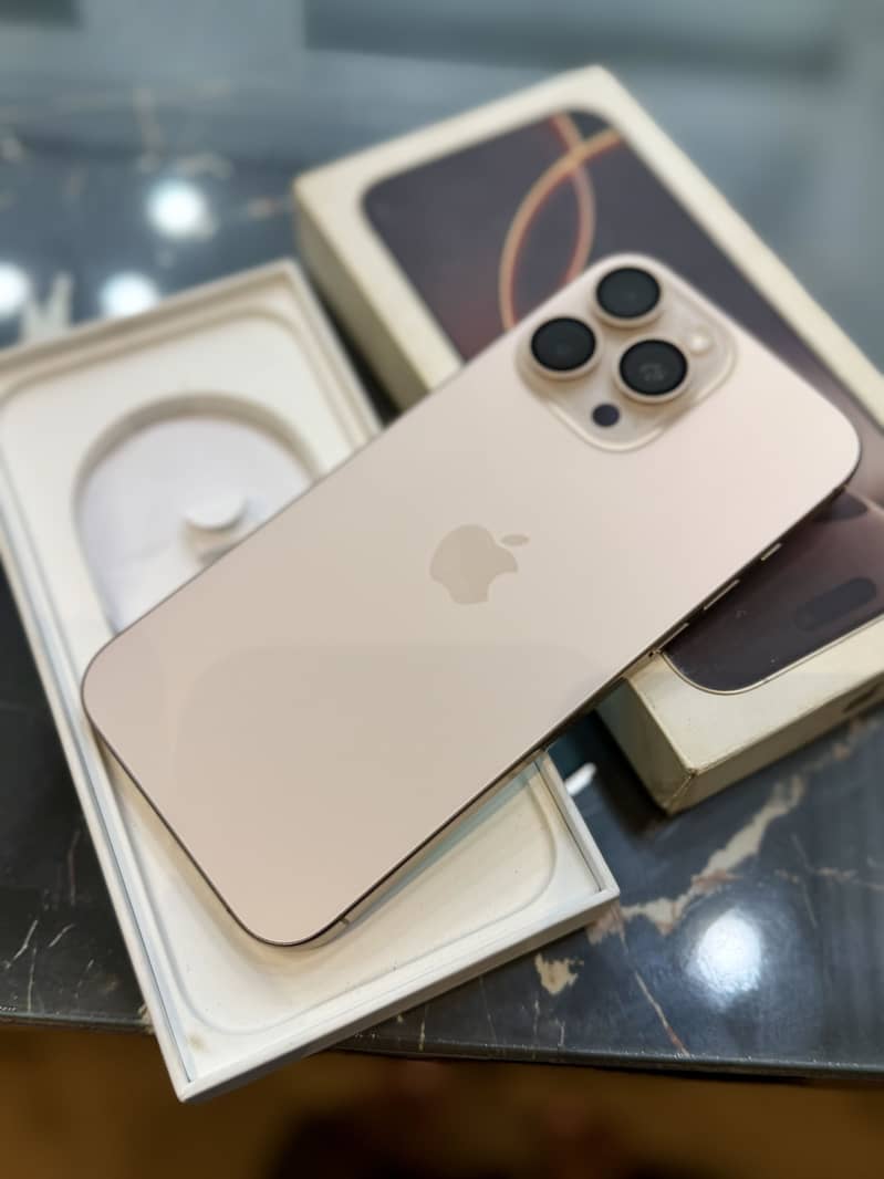 Apple iPhone 16 Pro Max 1
