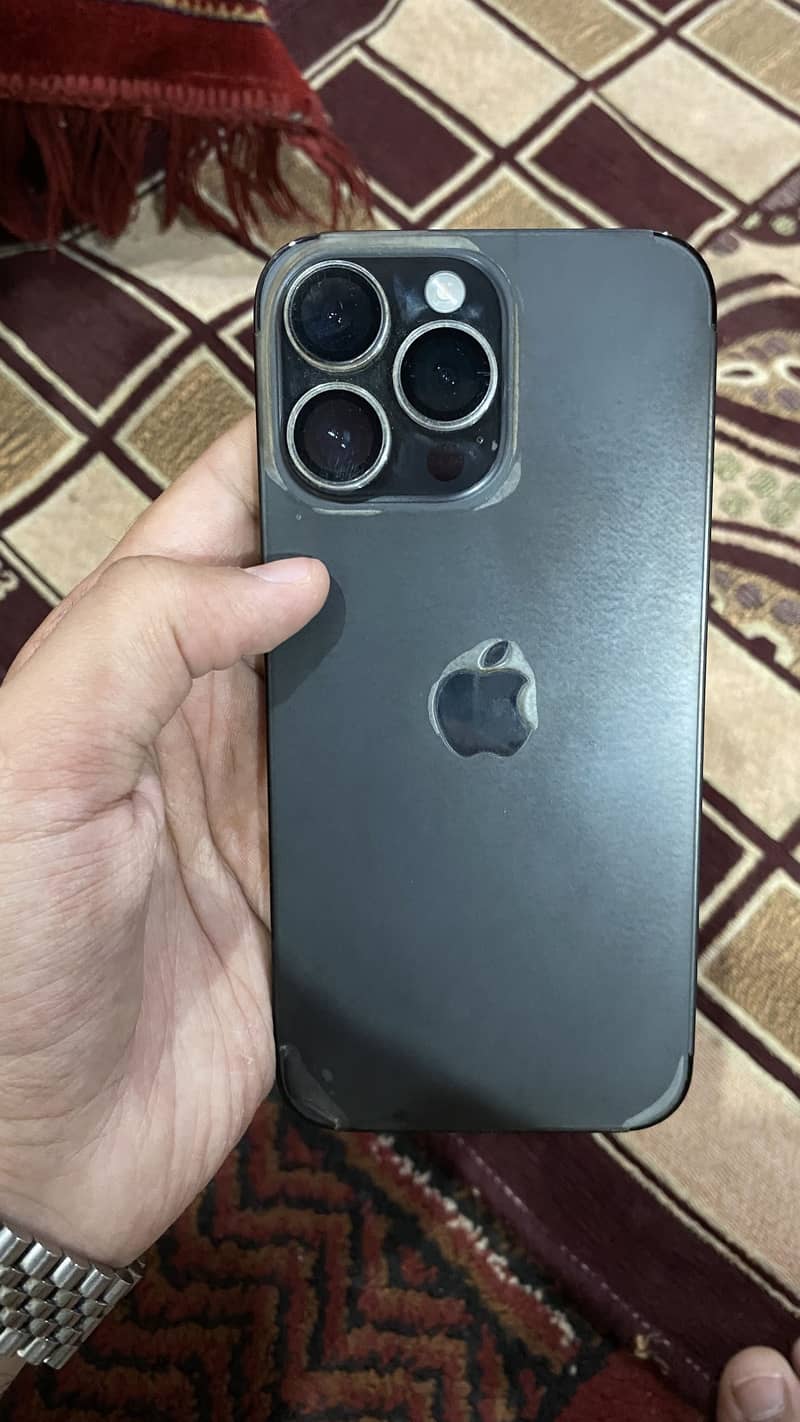 Apple iPhone 14 Pro Max 1