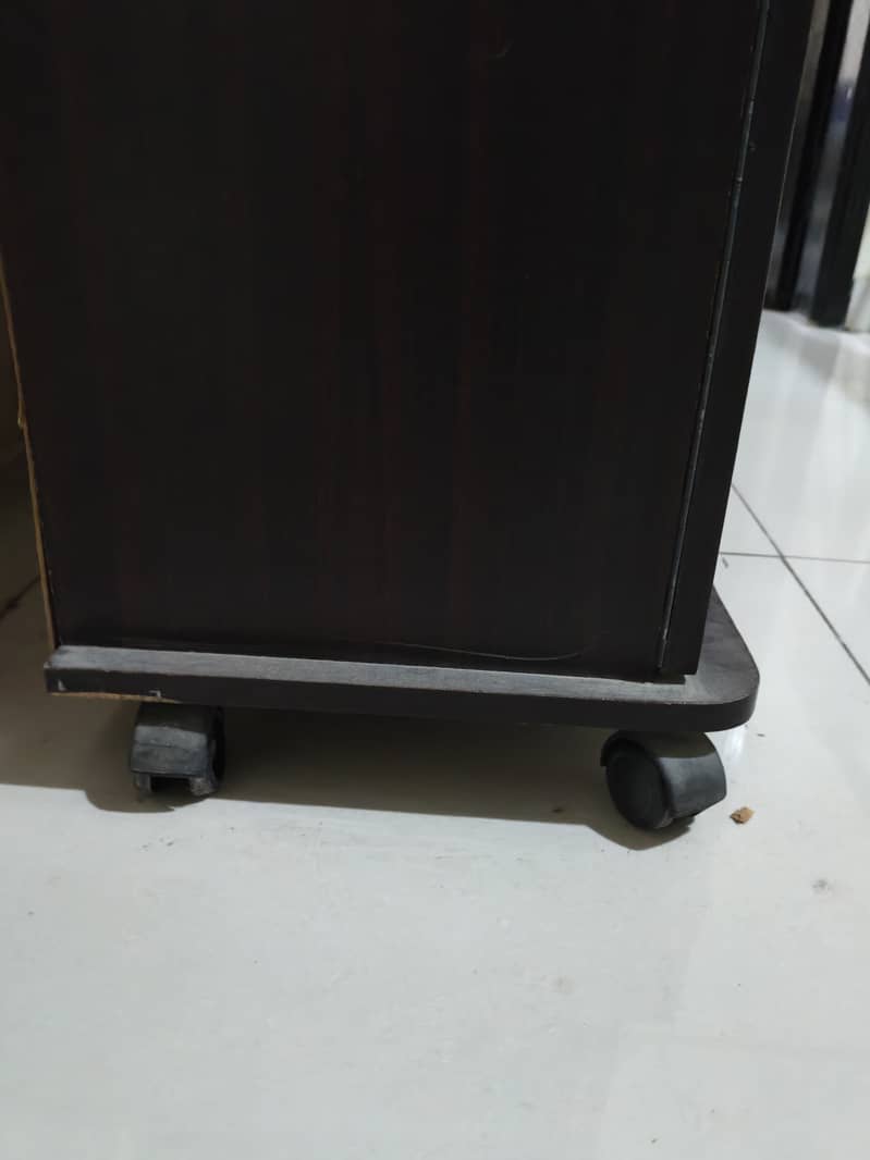 Iron Stand 2