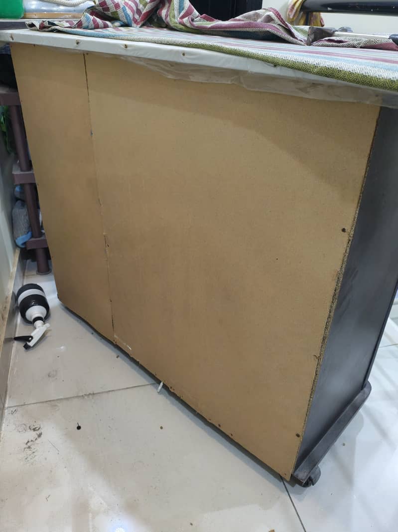 Iron Stand 3