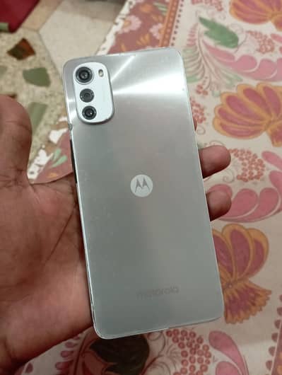Need Motorola E32 scrap or dead phone